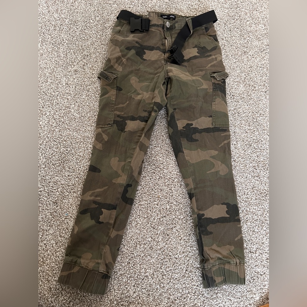 Almost Famous camouflage joggers